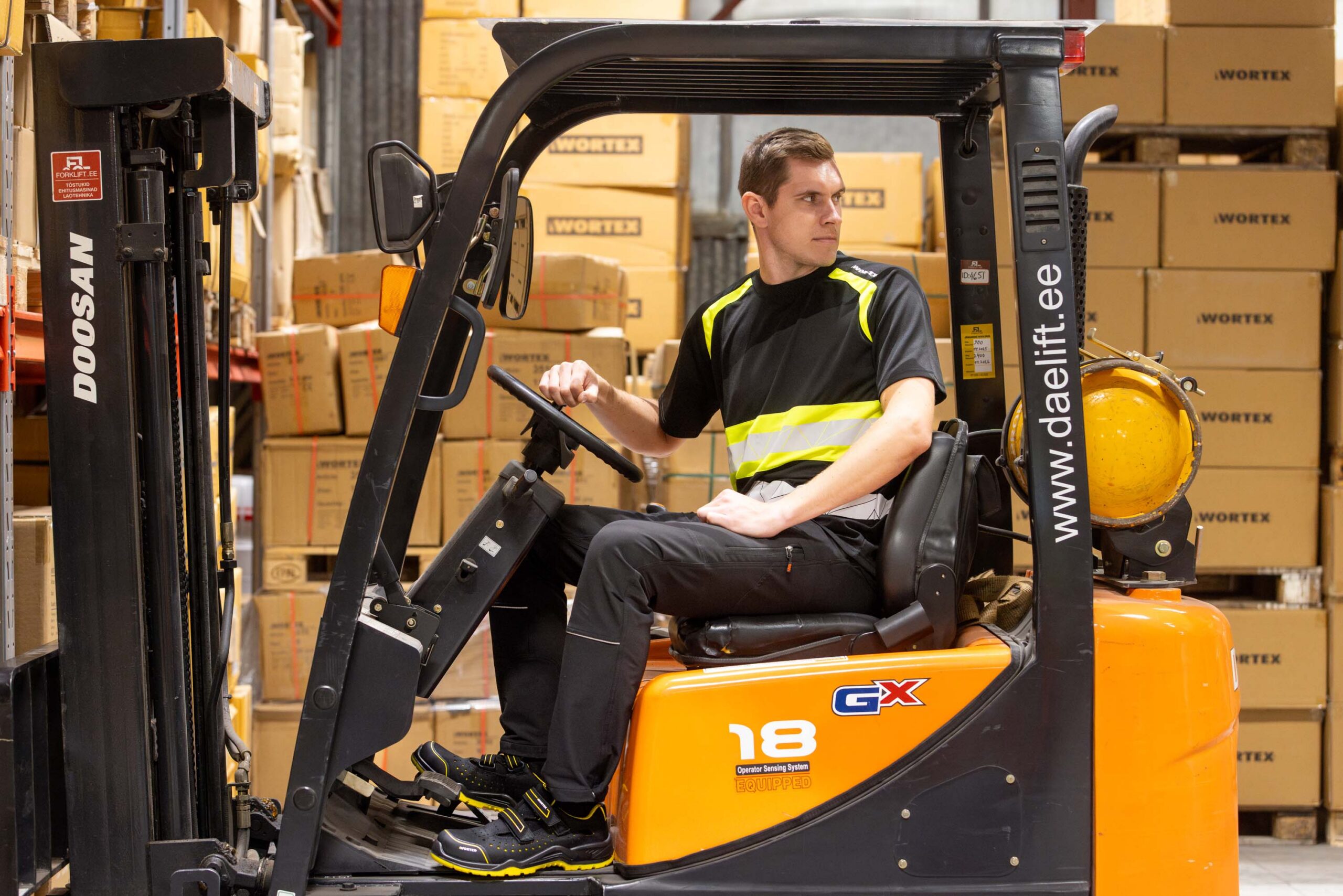 WORTEX CITRO turvasandaalid S1P