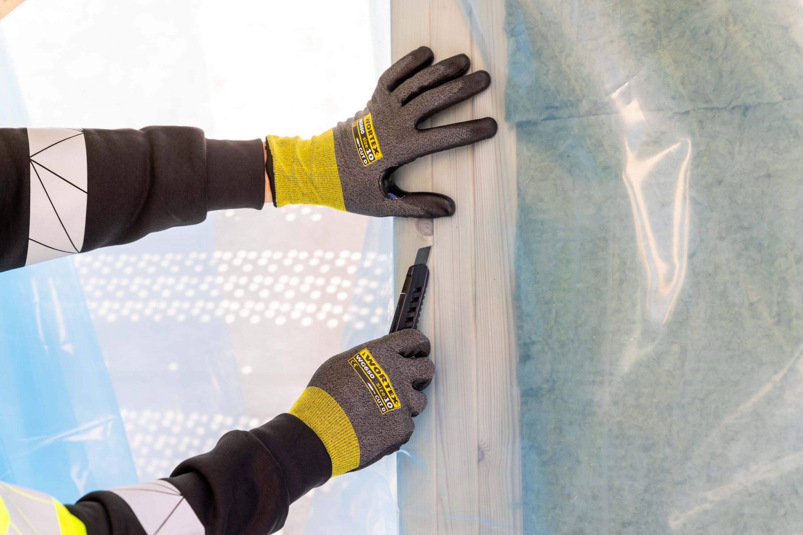 WORTEX WG650 Ultra-Thin PU Coated Gloves, Cut Resistance D